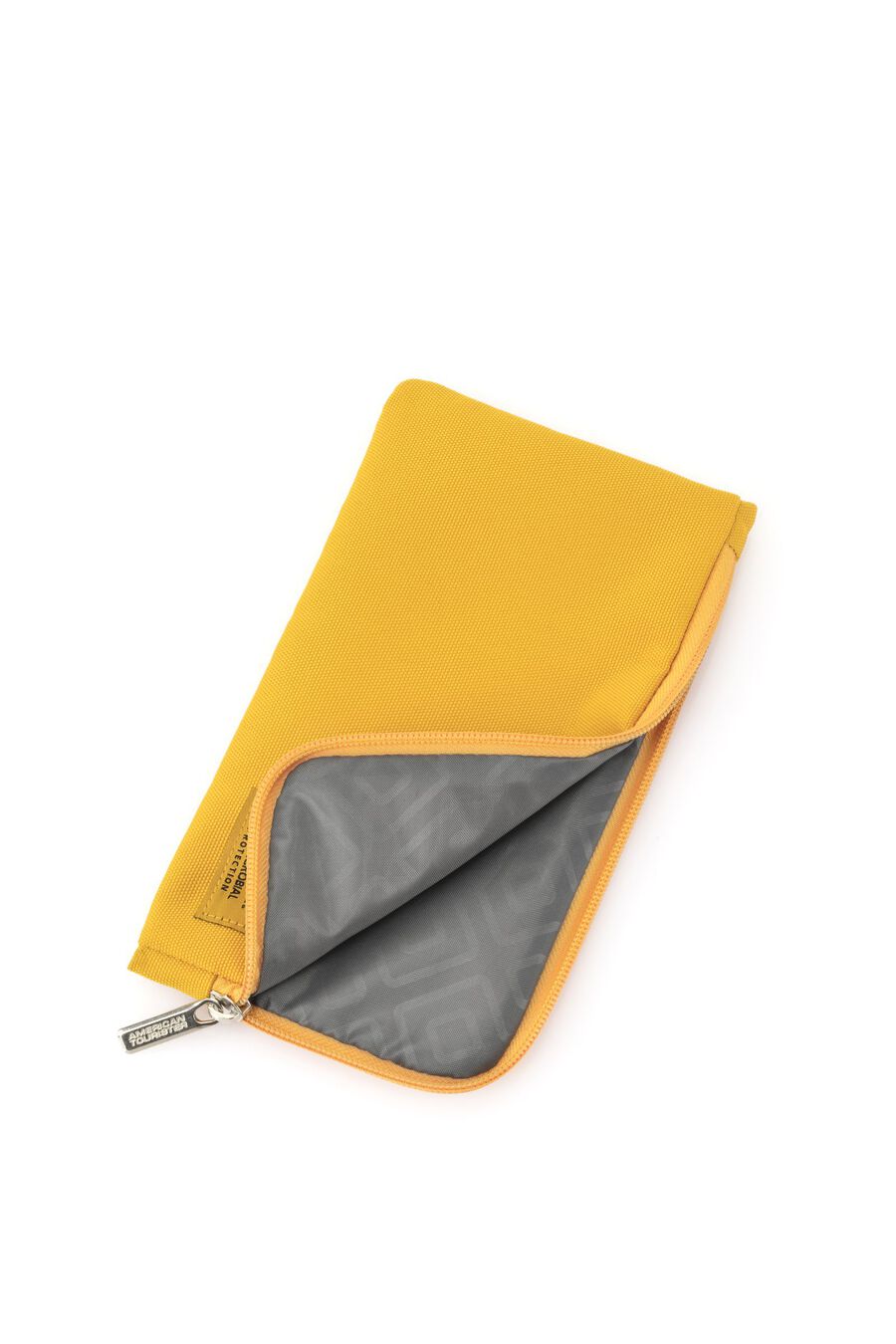 AT ACCESSORIES ANTIMICROBIAL POUCH KIT  hi-res | American Tourister